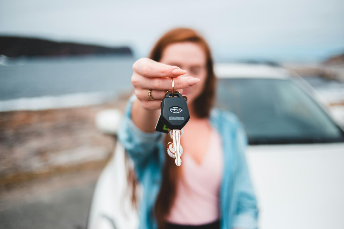 Duplica las llaves de tu coche en Zaragoza.Llaves de coche, duplicado de llaves de auto, ferretería, seguridad automotriz, llaves inteligentes, reemplazo de llaves, servicio de duplicado, llaves de repuesto, protección vehicular.